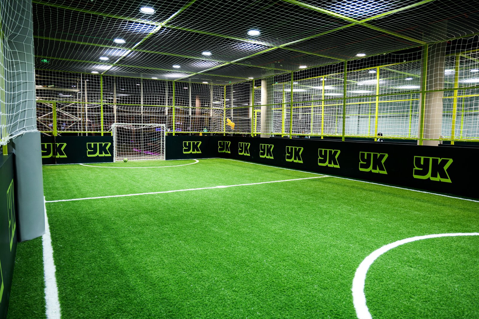 مشروع ملاعب داخلية يلا كورة